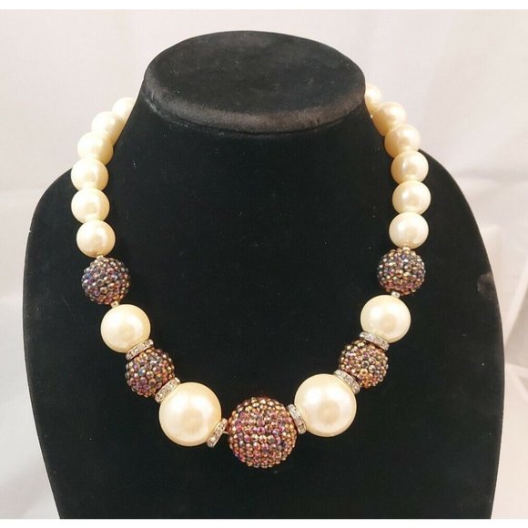 STUNNING VINTAGE ESTATE SIGNED VCLM CHUNKY FAUX PEARL & CRYSTALS 19" NECKLACE - Picture 2 of 8